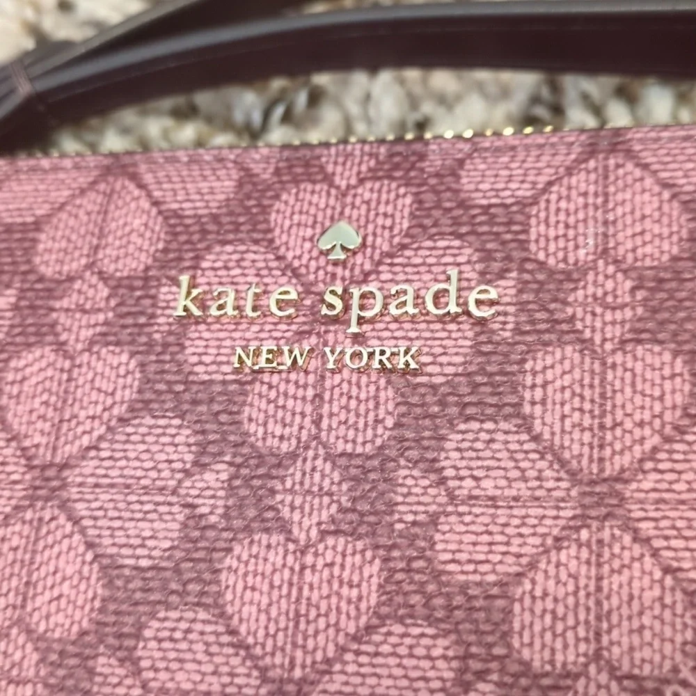 Kate Spade Lucy small floral grenache Spade logo zip wristlet wallet